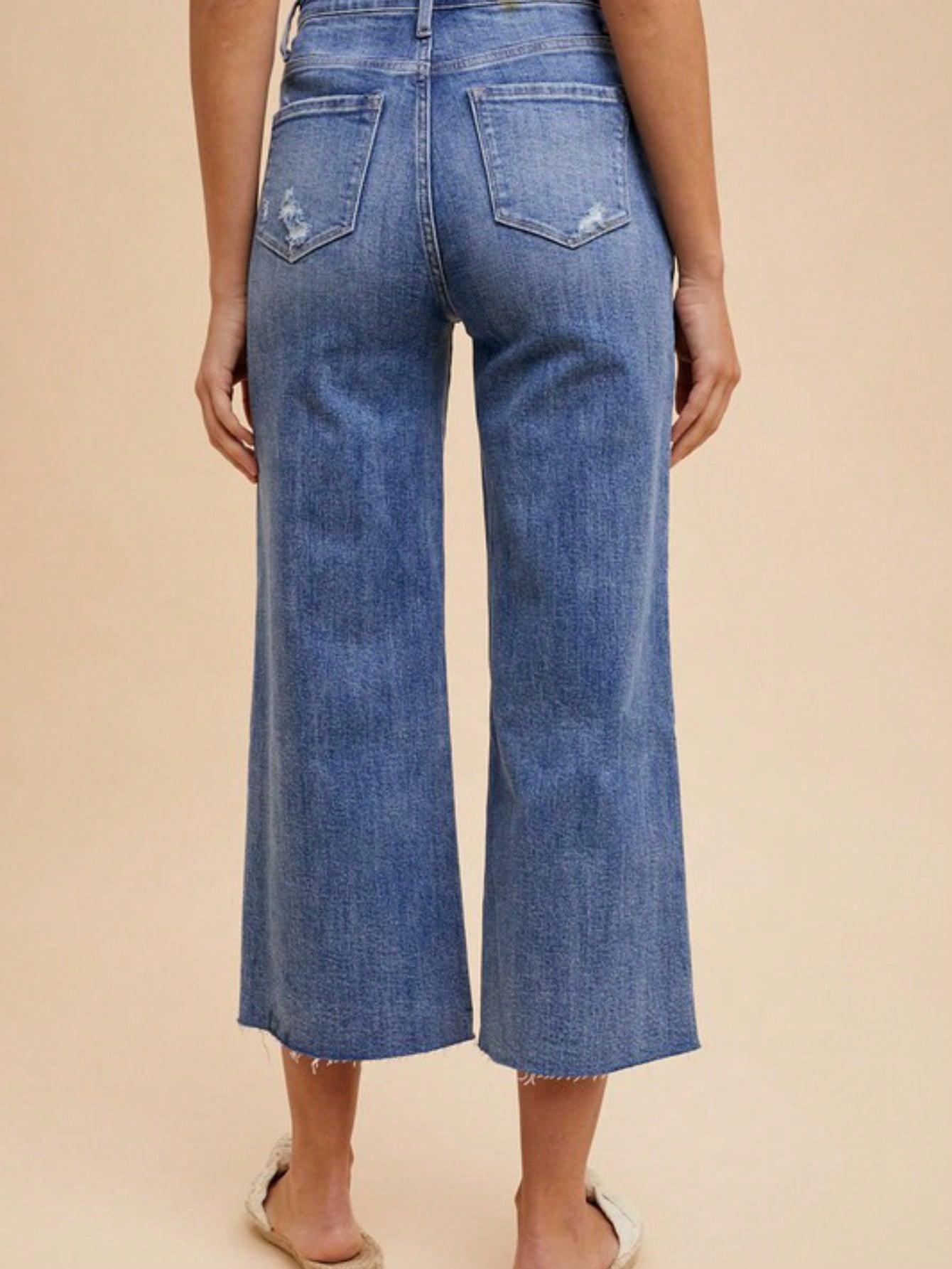 Womens Casual Wide Leg Chic Vintage Wash Raw Hem Cropped Jeans High Waisted Denim Pants Classic Straight Cut Light Blue Distressed Summer Street Style Daily Wear Relaxed Fit Ankle Length